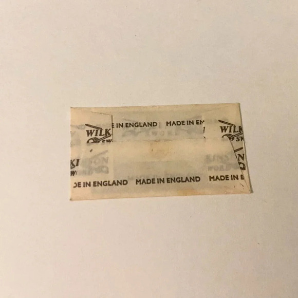 Vintage Wilkinson Sword Safety Razor Blades Lot of 2 Made in England - Picture 6 of 6